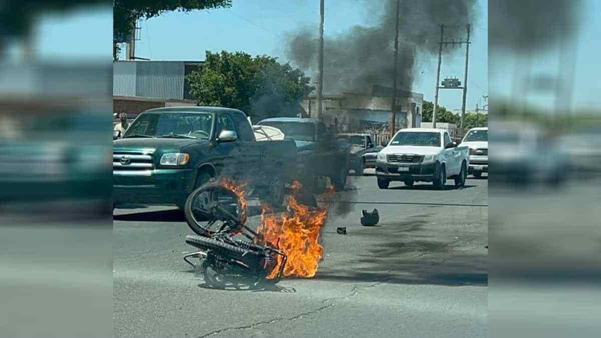 Diario Del Yaqui Choca Moto Contra Camioneta Y Se Incendia