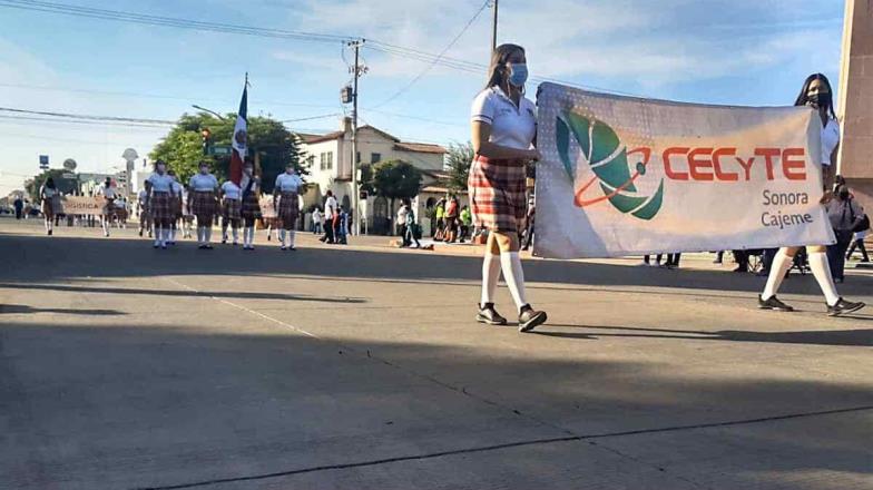 Colorido y concurrido desfile revolucionario en Cajeme