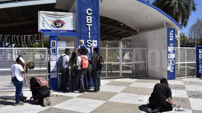 Alumnas del Cbtis 188 suspenden clases